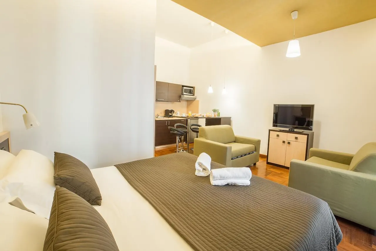 B&B Chiaia 32 Naples 3*,